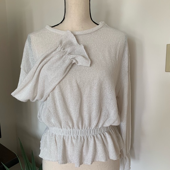 NWOT Zara ruffled top - Picture 2 of 3